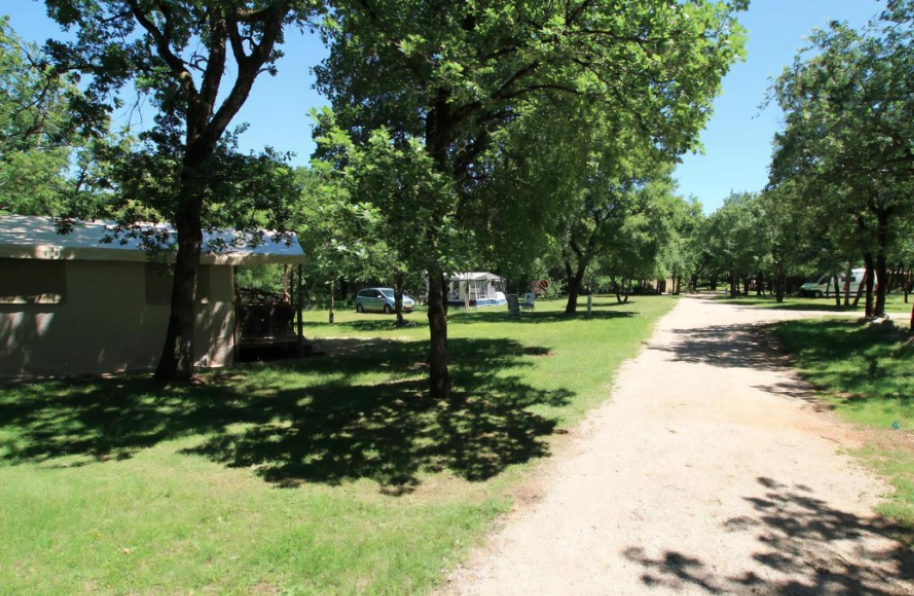 Lodges Du Bois Dodo - Ancien Camping De Bois Redon Septfonds Eksteriør bilde